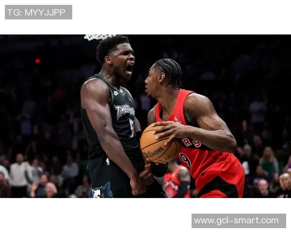 猛龙与森林狼激战正酣球迷期待精彩对决与绝妙表现 猛龙与森林狼激战正酣球迷期待精彩对决与绝妙表现